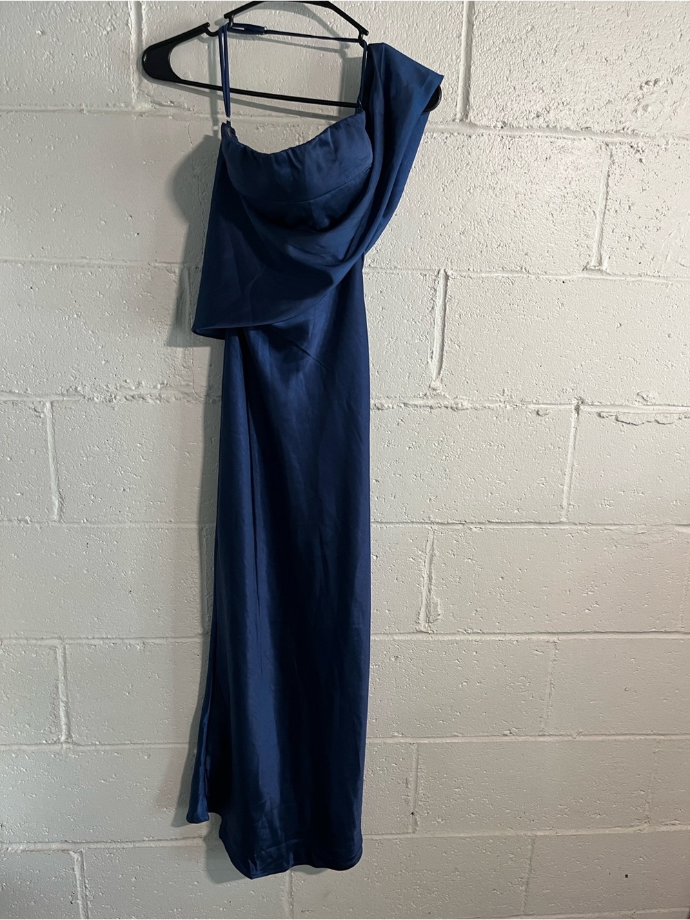 Vubiya One-Shoulder Satin Evening Gown- Small